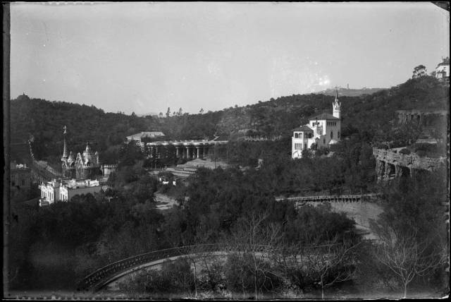 1920, possible. Vista_parcial_del_Parc_Gell. Canals i Tarrats, Ignasi